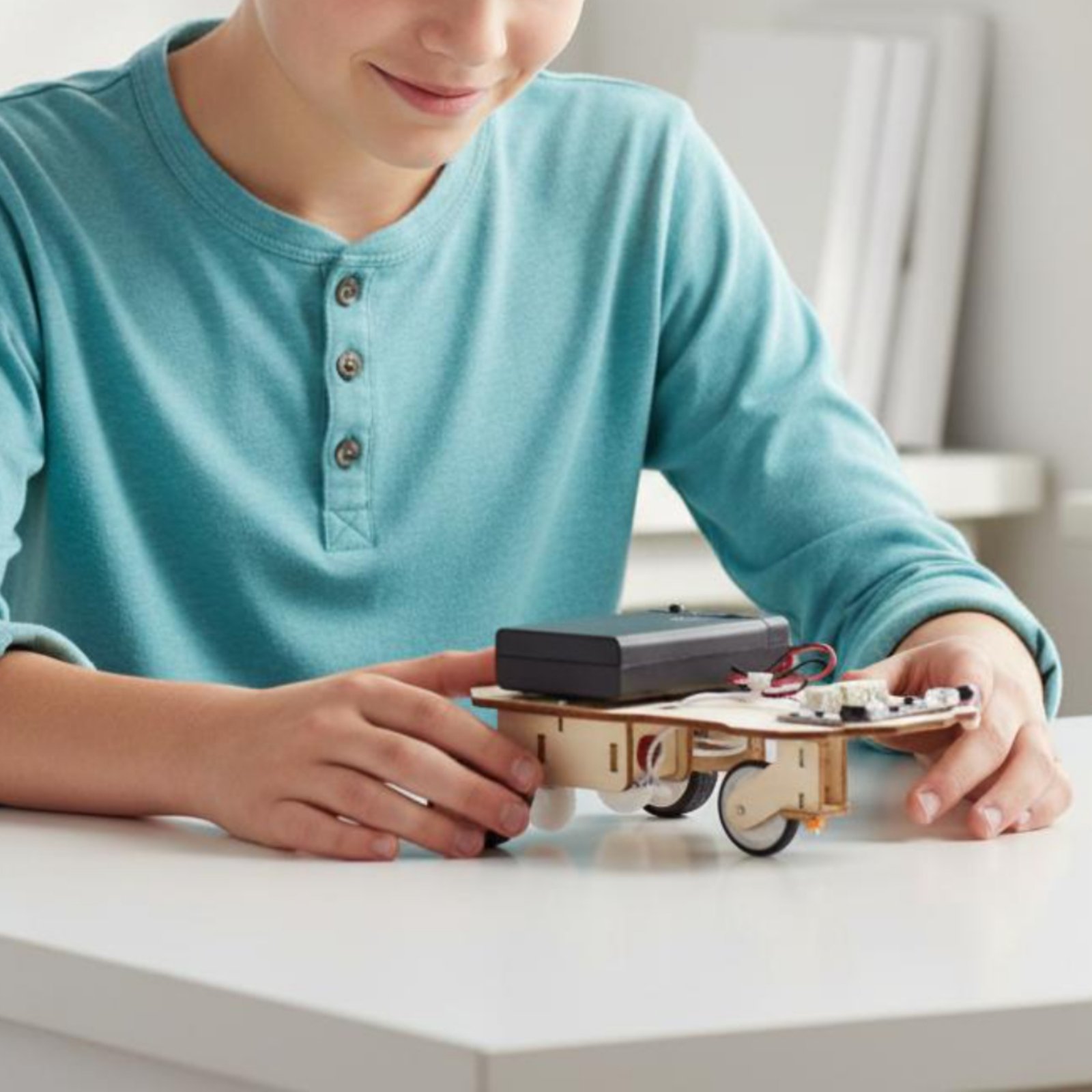 Houten intelligente voertuigbo - Science Robotics recensie en prijs